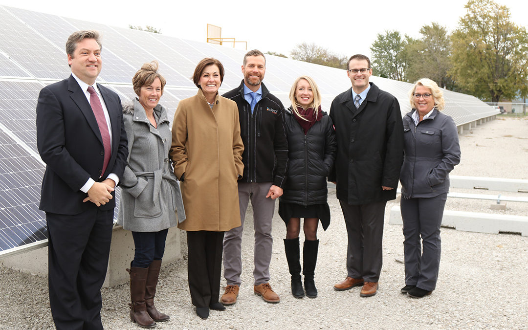 Governor Reynolds Visits Ideal Energy to Discuss the Future of Solar in Iowa